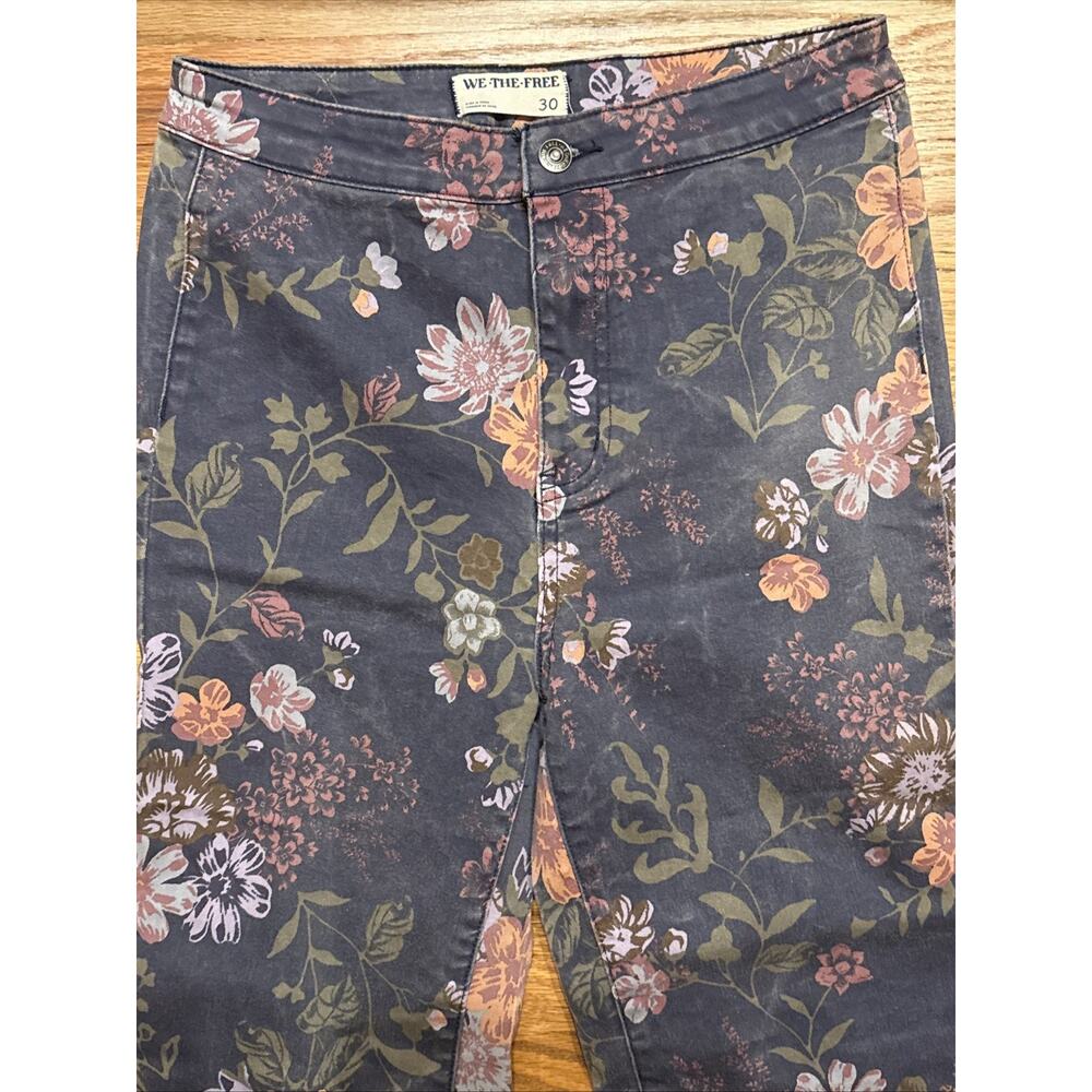 Free People We The Free Youthquake Purple Navy Floral Flare Jeans Pants Crop 30 - Picture 4 of 9